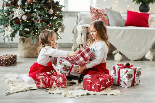 MotiGiftie Christmas Wrapping Paper- Folded 8 Sheets, 28 * 20 Inches- Woodland Winter Wonderland, Plaid, Reindeer, Red Truck with Xmas Trees Designs, Gift Wrap Paper Perfect for Kids Adults - 图片 8